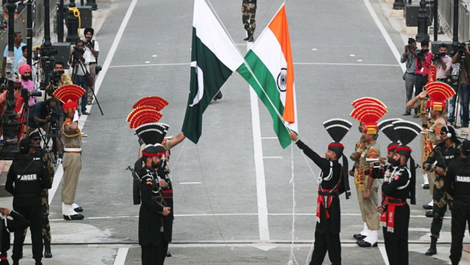 India and Pakistan Exchange Captured Soldiers Following Ceasefire Agreement