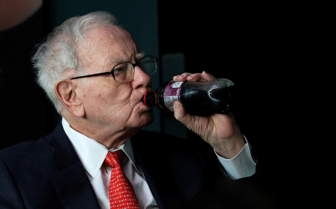 Warren Buffett Still Sips Coca-Cola and Snacks at 94 — and He's Not Apologizing for It