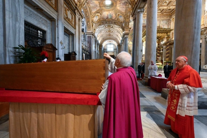 Vatican Releases Images from Pope Francis’ Private Burial Ceremony