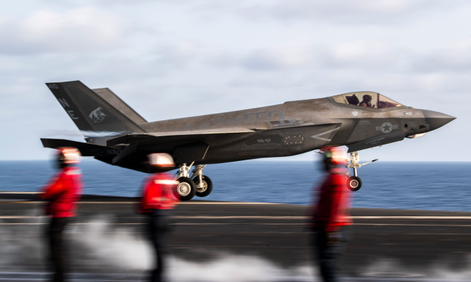 Near-Miss with Houthi Missile Raises Fresh Doubts About U.S. F-35 Fighter