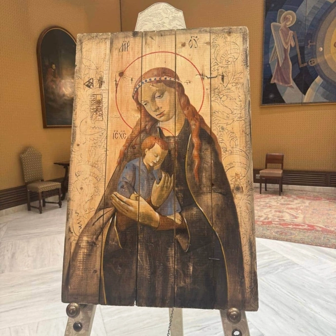 Zelensky Gifts Pope Artwork Painted on Artillery Shell