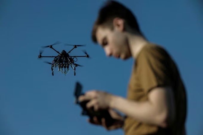 UK Pledges 100,000 Drones to Ukraine, Calling Them a Game-Changer in Modern Warfare
